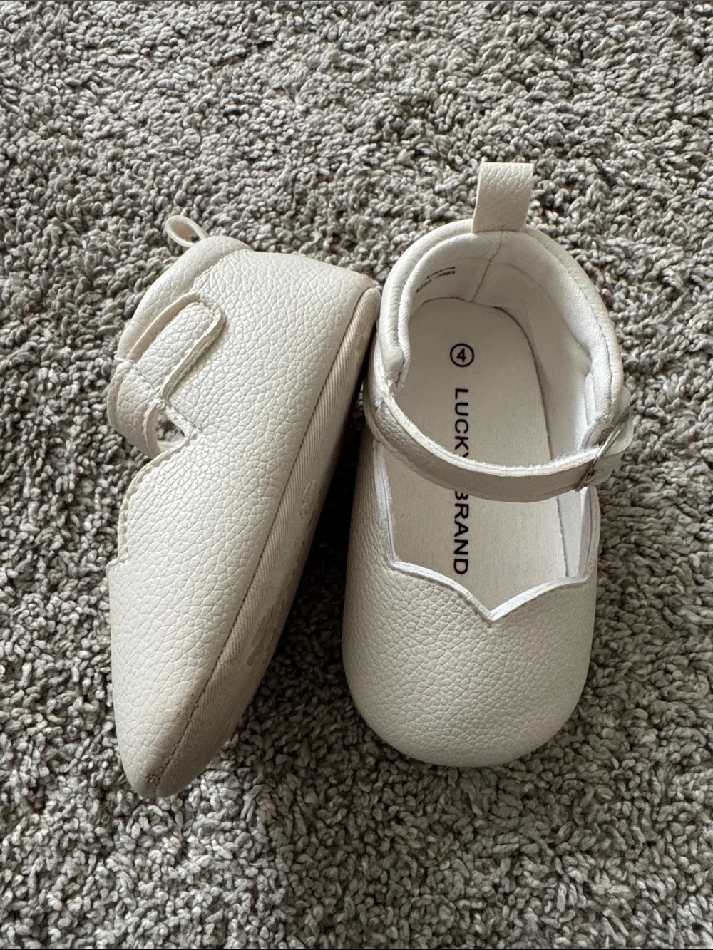 Lucky Brand Baby Girl Scalloped Slippers Size 4 Taupe